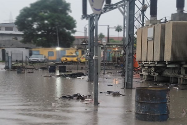 Le poste electrique Utexco a Kinshasa a larret a cause de linondation